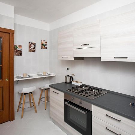 Appartamento Moderno Metro B San Paolo Rome Bagian luar foto